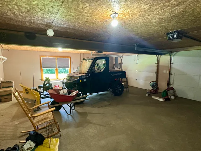 $595,000 | 170 Sunrise Avenue, Barton, VT 05822