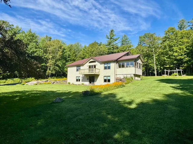 $595,000 | 170 Sunrise Avenue, Barton, VT 05822
