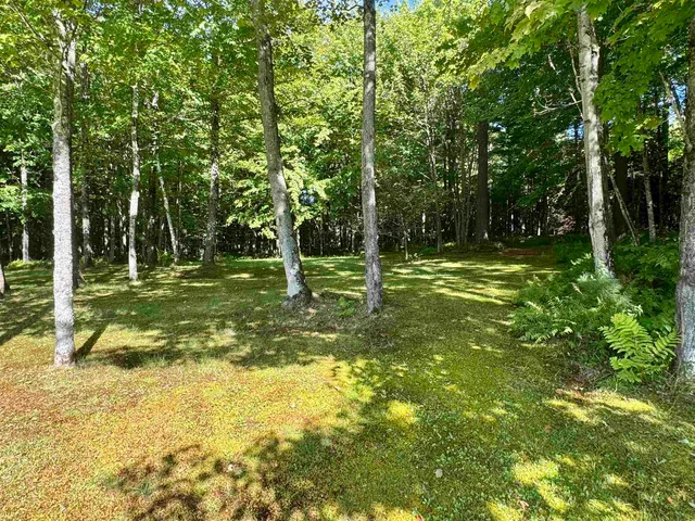 $595,000 | 170 Sunrise Avenue, Barton, VT 05822