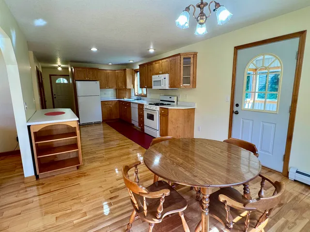 $595,000 | 170 Sunrise Avenue, Barton, VT 05822