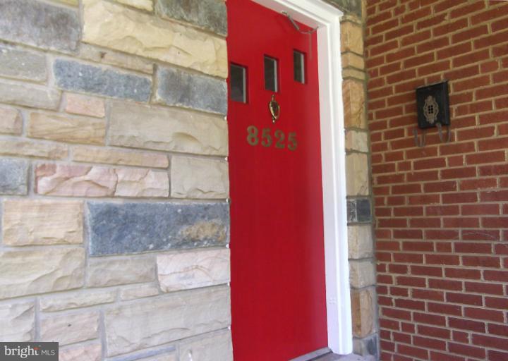 8525 Pelham Road Bethesda, MD 20817 - Photo 12 of 28 Front Door