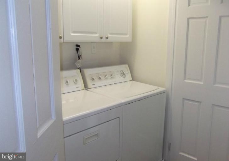 8525 Pelham Road Bethesda, MD 20817 - Photo 22 of 28 Upper Floor Laundry