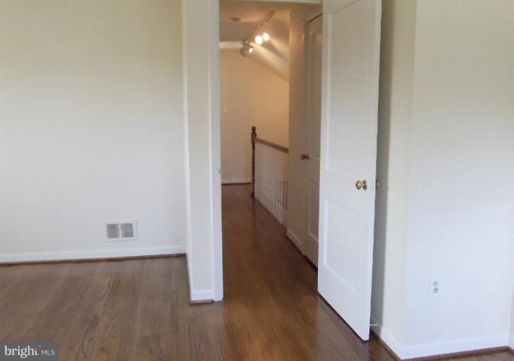 8525 Pelham Road Bethesda, MD 20817 - Photo 25 of 28 Bedroom