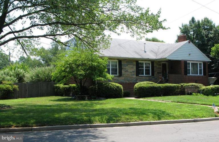 8525 Pelham Road Bethesda, MD 20817 - Photo 28 of 28 Exterior (Main)