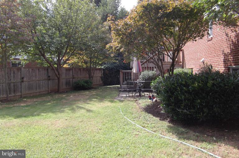 8525 Pelham Road Bethesda, MD 20817 - Photo 5 of 28 Fenced Back Yard
