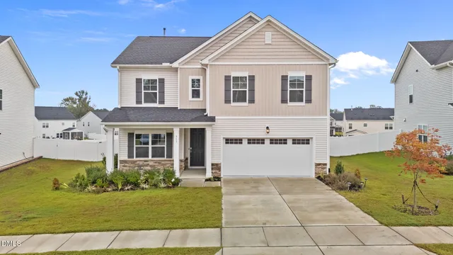 $2,695 | 313 Ber Creek Drive, Fuquay-Varina, NC 27526