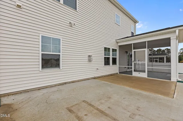 $2,695 | 313 Ber Creek Drive, Fuquay-Varina, NC 27526