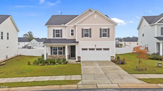 $2,695 | 313 Ber Creek Drive, Fuquay-Varina, NC 27526