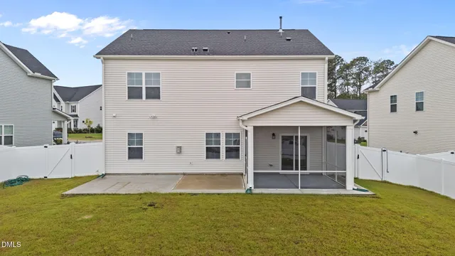 $2,695 | 313 Ber Creek Drive, Fuquay-Varina, NC 27526