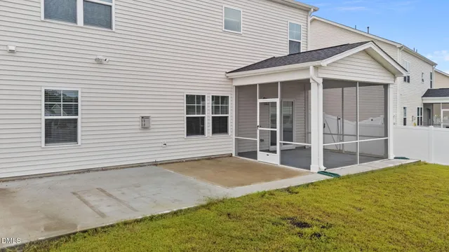 $2,695 | 313 Ber Creek Drive, Fuquay-Varina, NC 27526