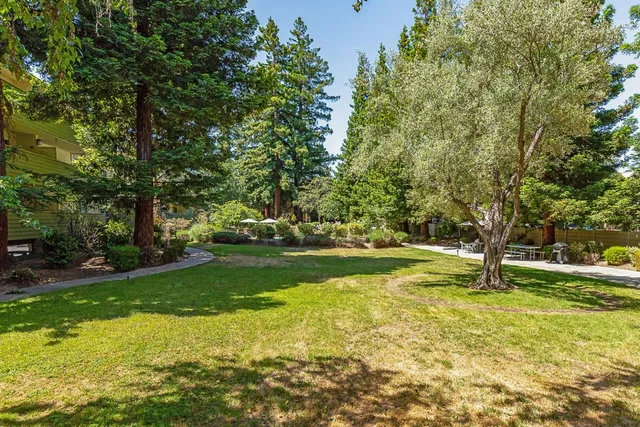 $498,000 | 1033 Crestview Drive, Unit 308, Mountain View, CA 94040