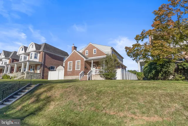 $1,650 | 821 Stanbridge Street, Unit B, Norristown, PA 19401