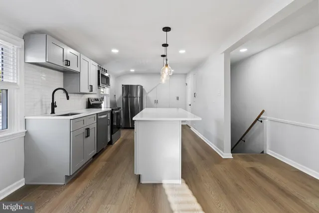 $1,650 | 821 Stanbridge Street, Unit B, Norristown, PA 19401