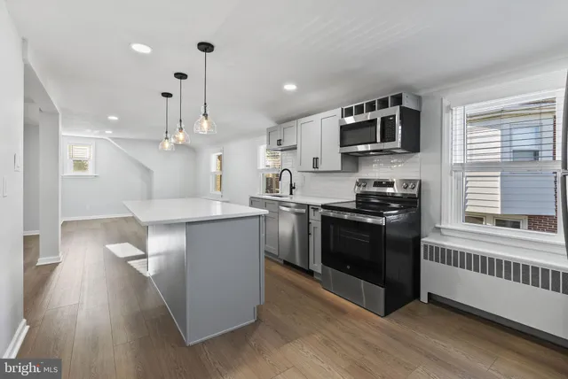 $1,650 | 821 Stanbridge Street, Unit B, Norristown, PA 19401