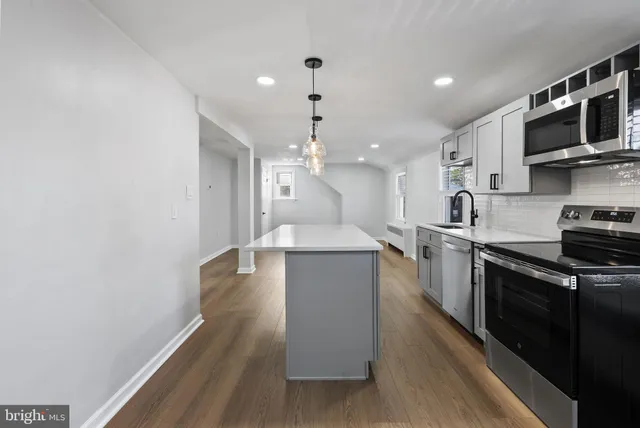 $1,650 | 821 Stanbridge Street, Unit B, Norristown, PA 19401