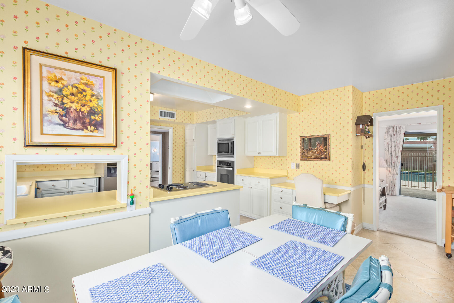 405 West Ocotillo Road Phoenix, AZ 85013 - Photo 19 of 40 Eating area off kitchen