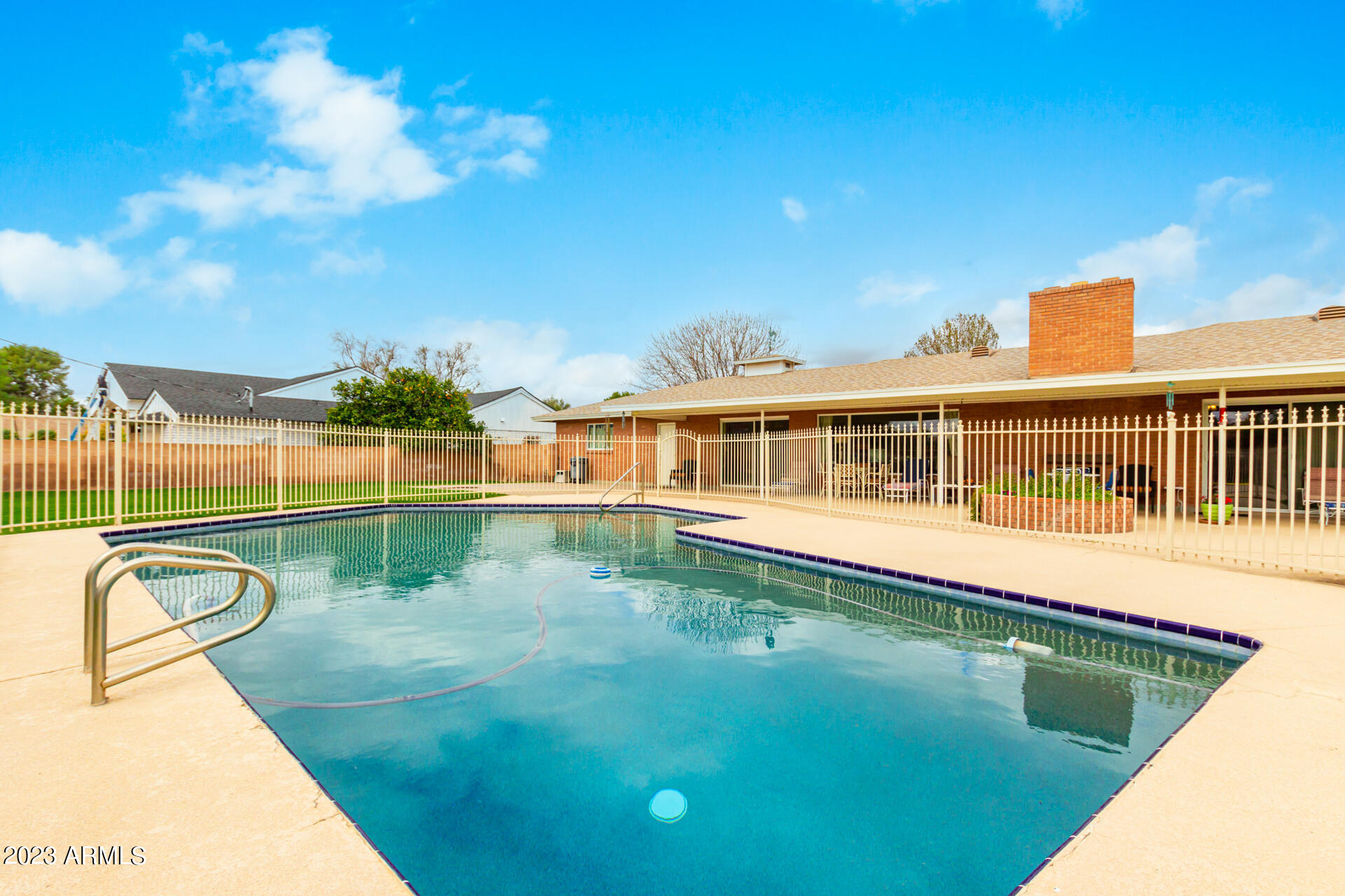 405 West Ocotillo Road Phoenix, AZ 85013 - Photo 38 of 40 Fenced/heated pool