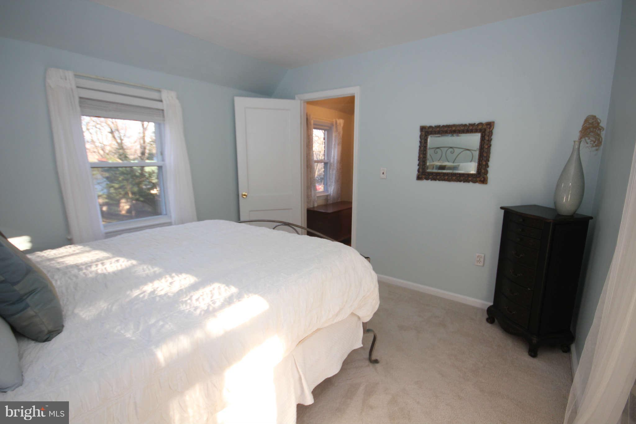10603 Inwood Avenue Silver Spring, MD 20902 - Photo 15 of 24 Bedroom (Master)