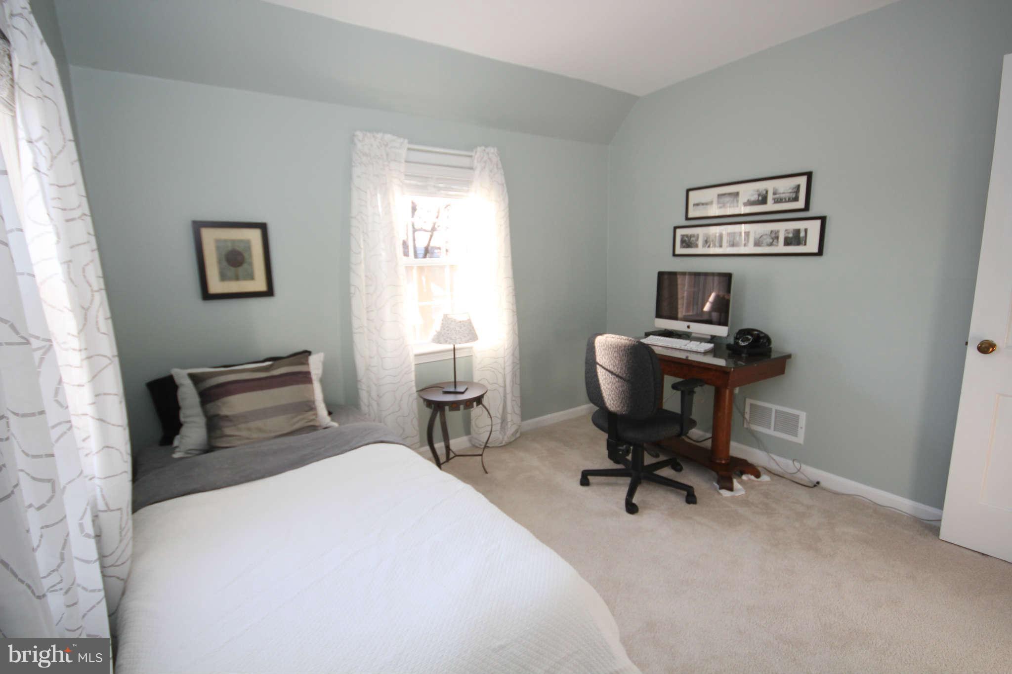 10603 Inwood Avenue Silver Spring, MD 20902 - Photo 17 of 24 Bedroom
