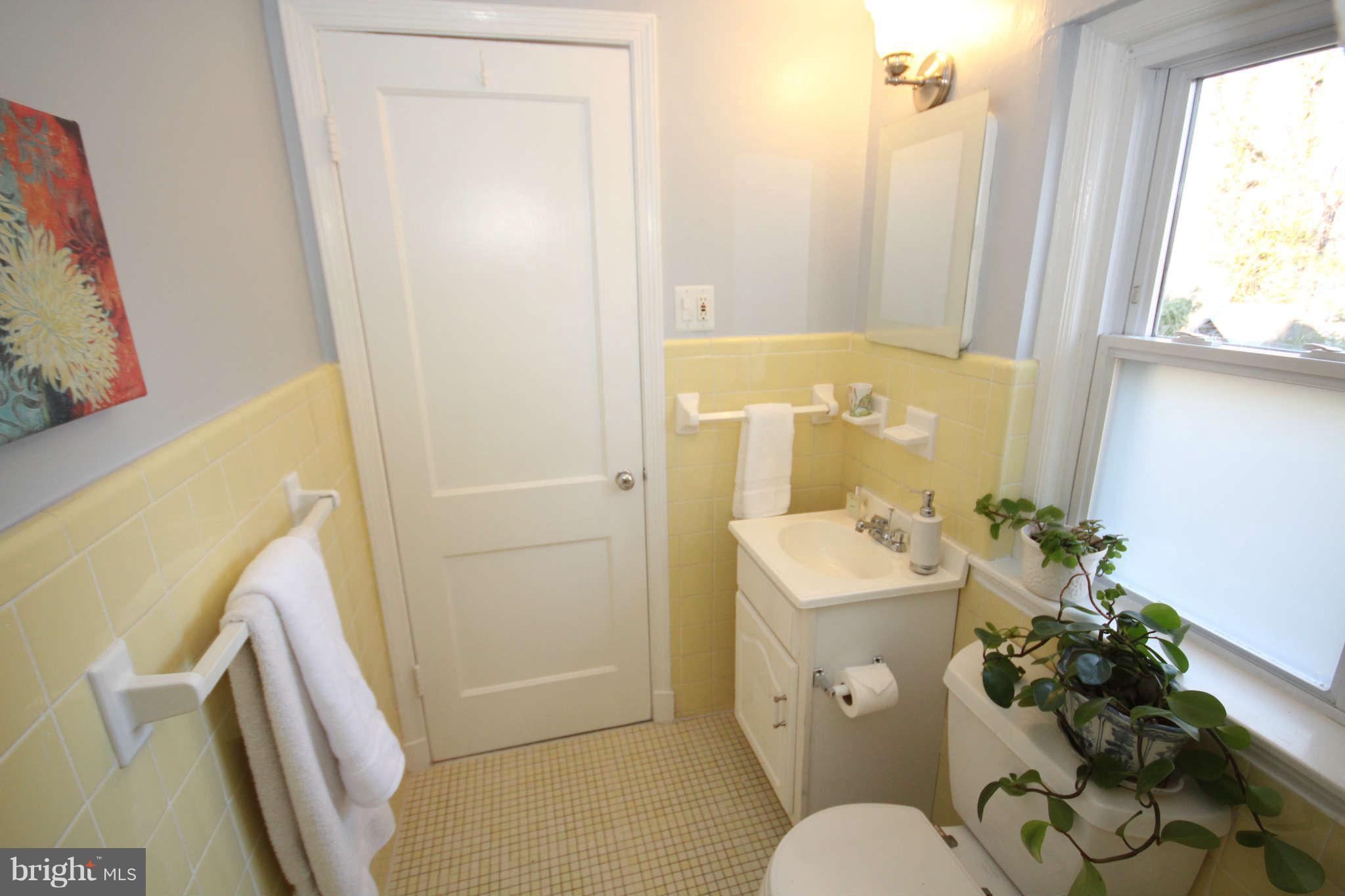 10603 Inwood Avenue Silver Spring, MD 20902 - Photo 19 of 24 Bath