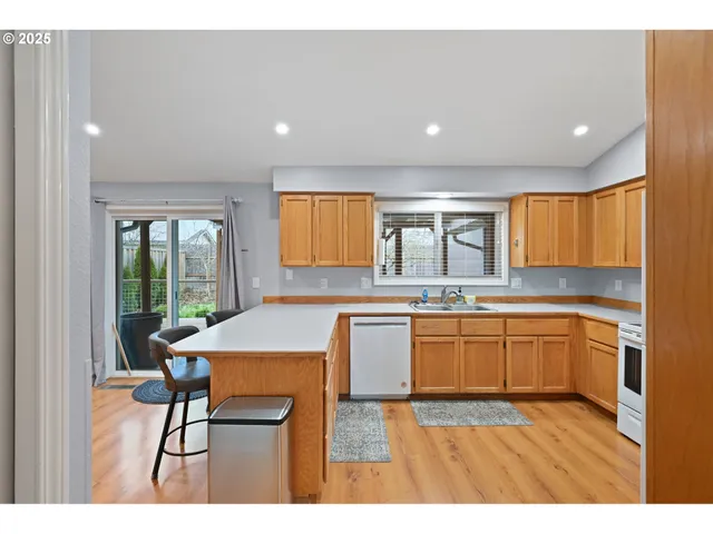 $415,000 | 4575 Cambon Street, Eugene, OR 97402