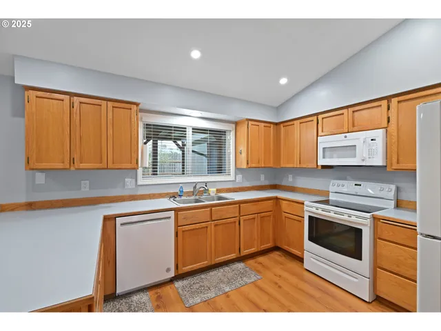 $415,000 | 4575 Cambon Street, Eugene, OR 97402