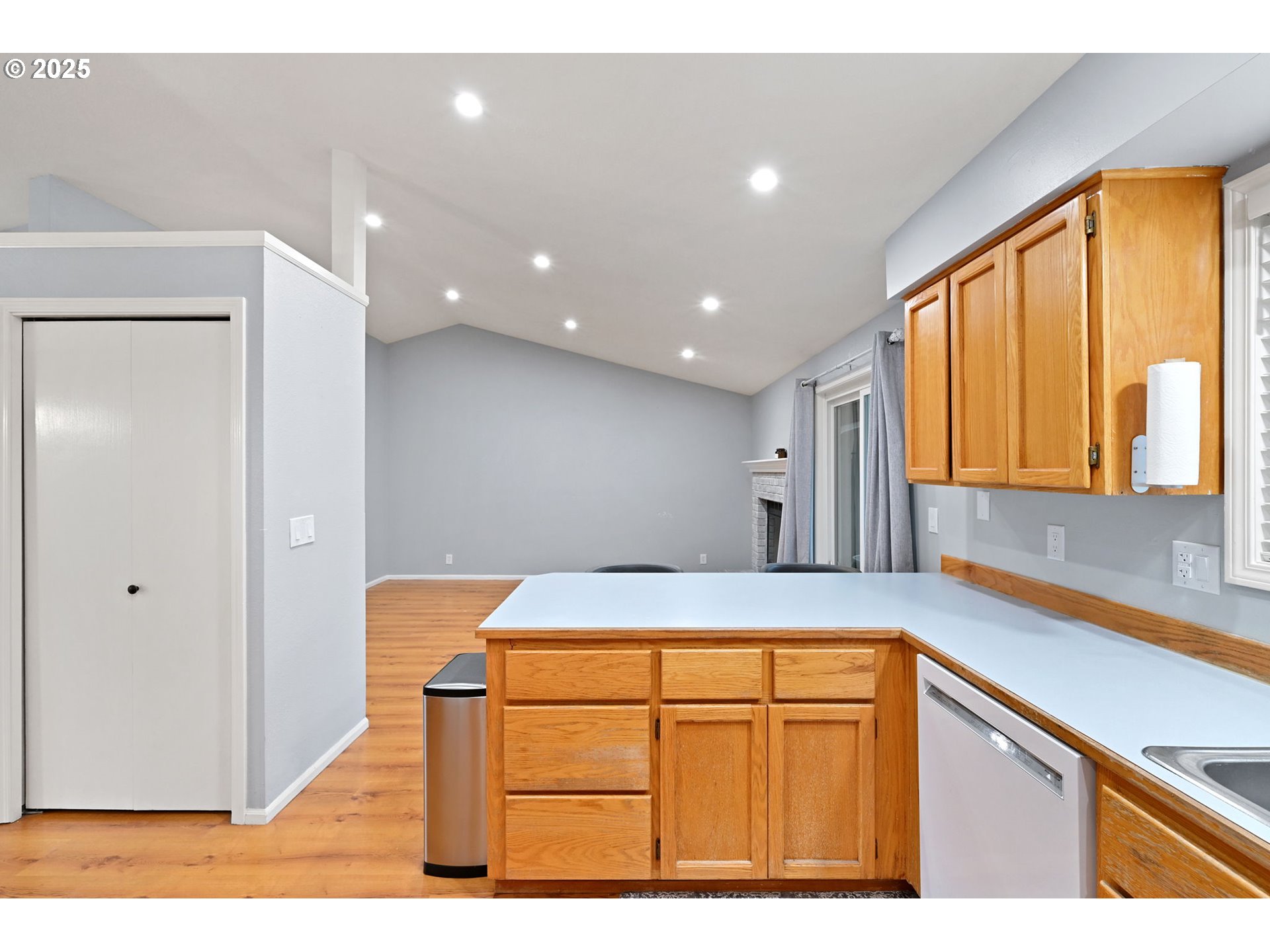 4575 Cambon Street Eugene, OR 97402 - Photo 9 of 45