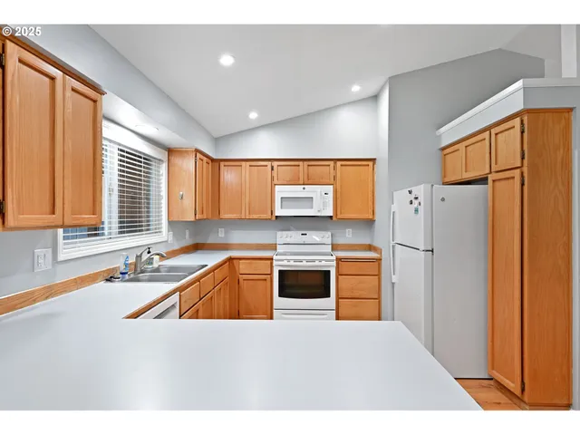 $415,000 | 4575 Cambon Street, Eugene, OR 97402