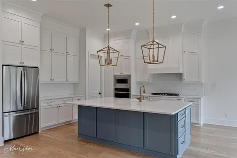 $899,000 | 10946 Whispering Path Drive, Shreveport, LA 71106