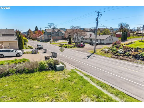 $395,000 | 2860 May Street, Hood River, OR 97031