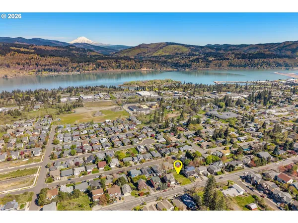 $395,000 | 2860 May Street, Hood River, OR 97031