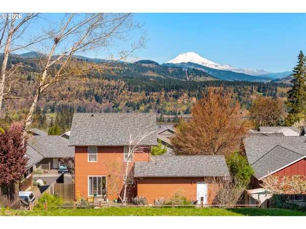 $395,000 | 2860 May Street, Hood River, OR 97031