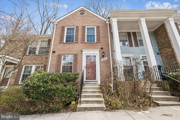 $3,300 | 2002 Derby Ridge Lane, Unit 4, Silver Spring, MD 20910