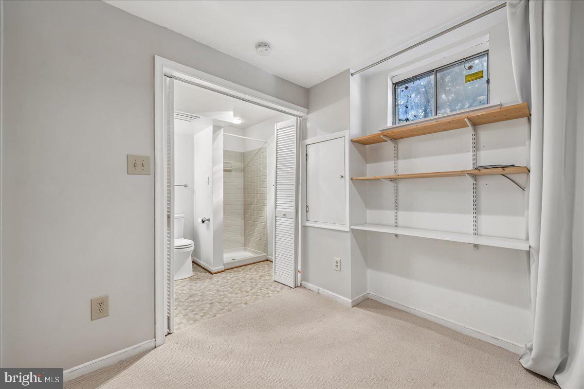 2002 Derby Ridge Lane, Unit 4 Silver Spring, MD 20910 - Photo 36 of 42 Den