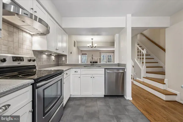 $3,300 | 2002 Derby Ridge Lane, Unit 4, Silver Spring, MD 20910