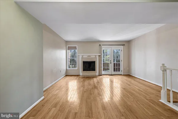 $3,300 | 2002 Derby Ridge Lane, Unit 4, Silver Spring, MD 20910