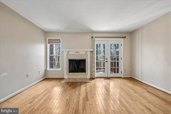 $3,300 | 2002 Derby Ridge Lane, Unit 4, Silver Spring, MD 20910