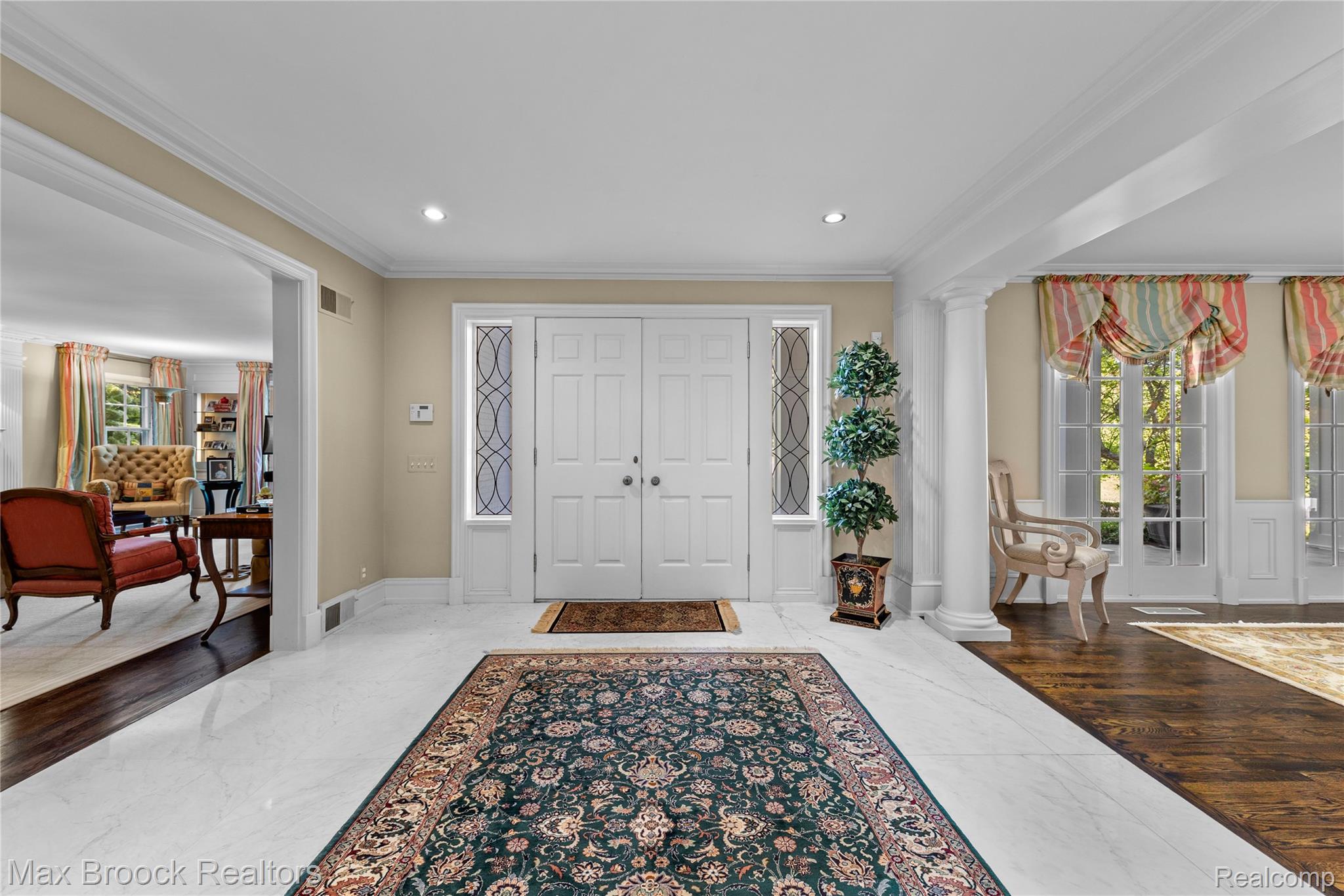375 Dunston Road Bloomfield Hills, MI 48304 - Photo 6 of 59 Foyer Entry