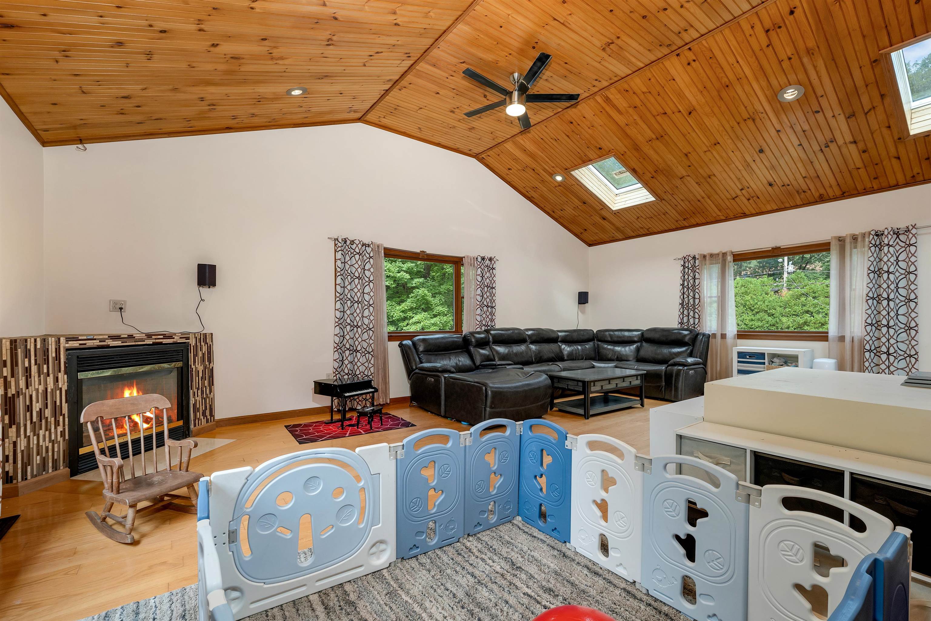 1 Dubeau Drive Derry, NH 03038 - Photo 12 of 34