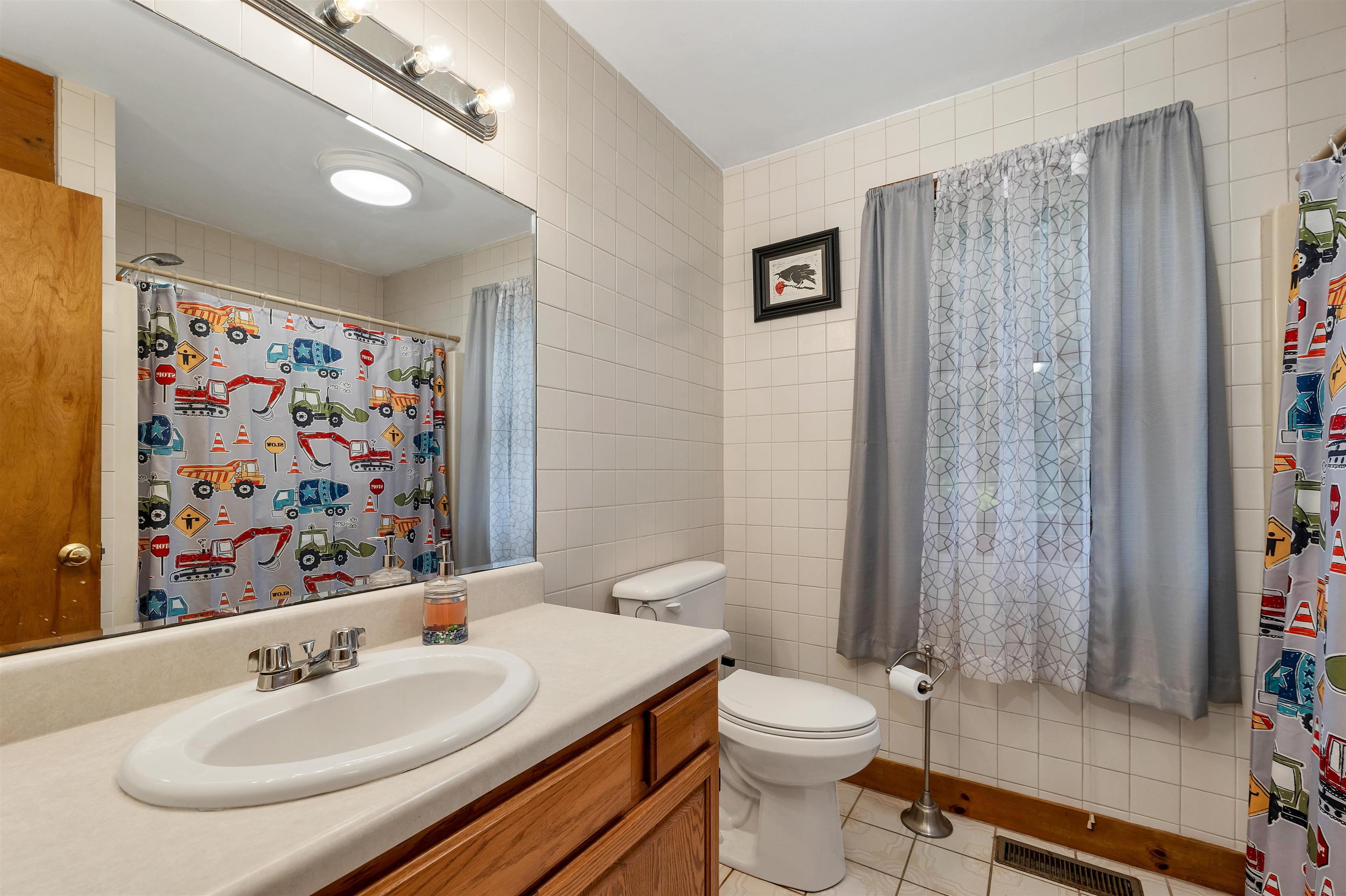 1 Dubeau Drive Derry, NH 03038 - Photo 21 of 34