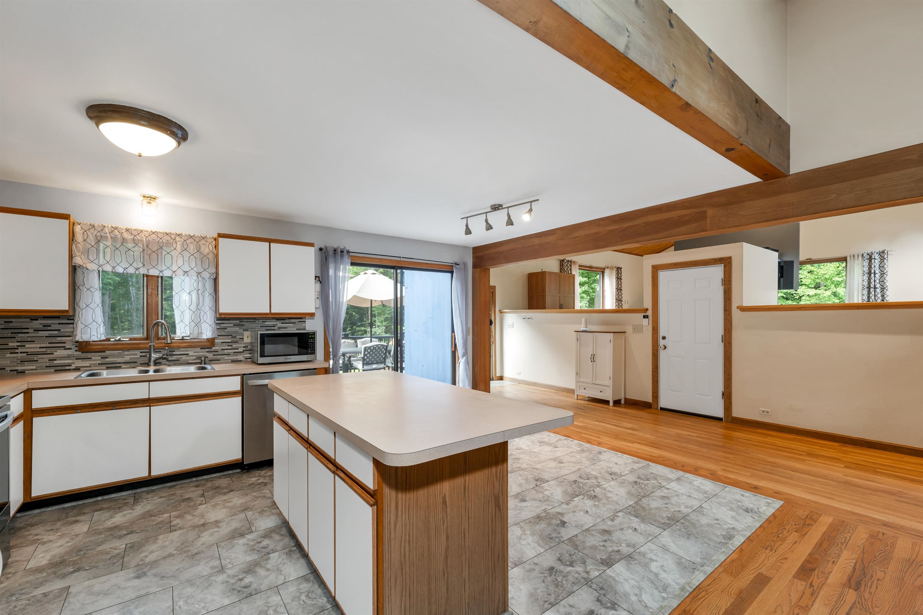 1 Dubeau Drive Derry, NH 03038 - Photo 5 of 34