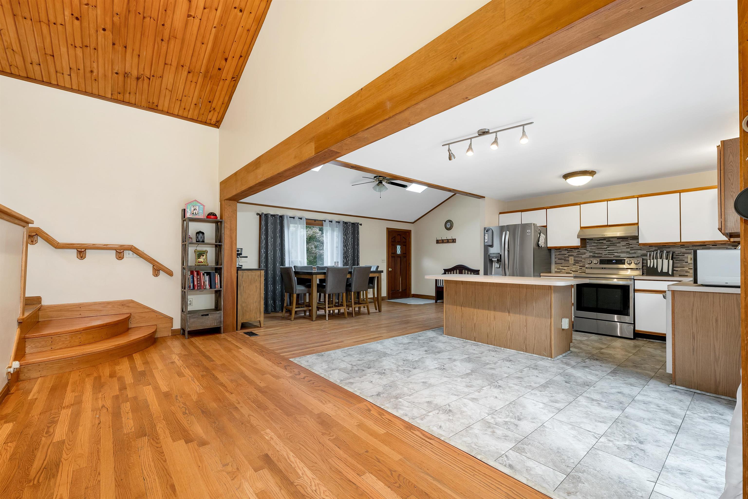 1 Dubeau Drive Derry, NH 03038 - Photo 8 of 34