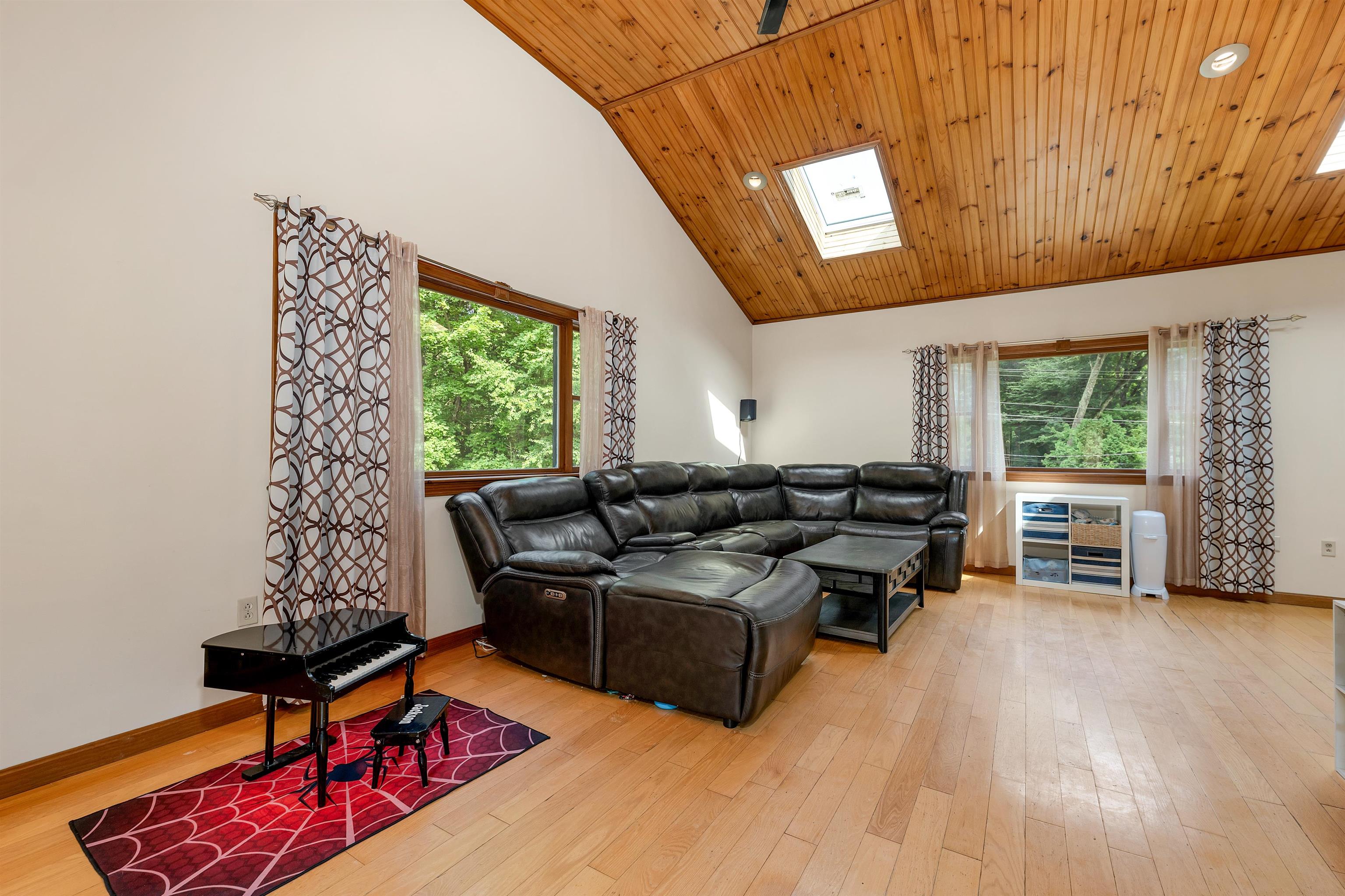 1 Dubeau Drive Derry, NH 03038 - Photo 10 of 34