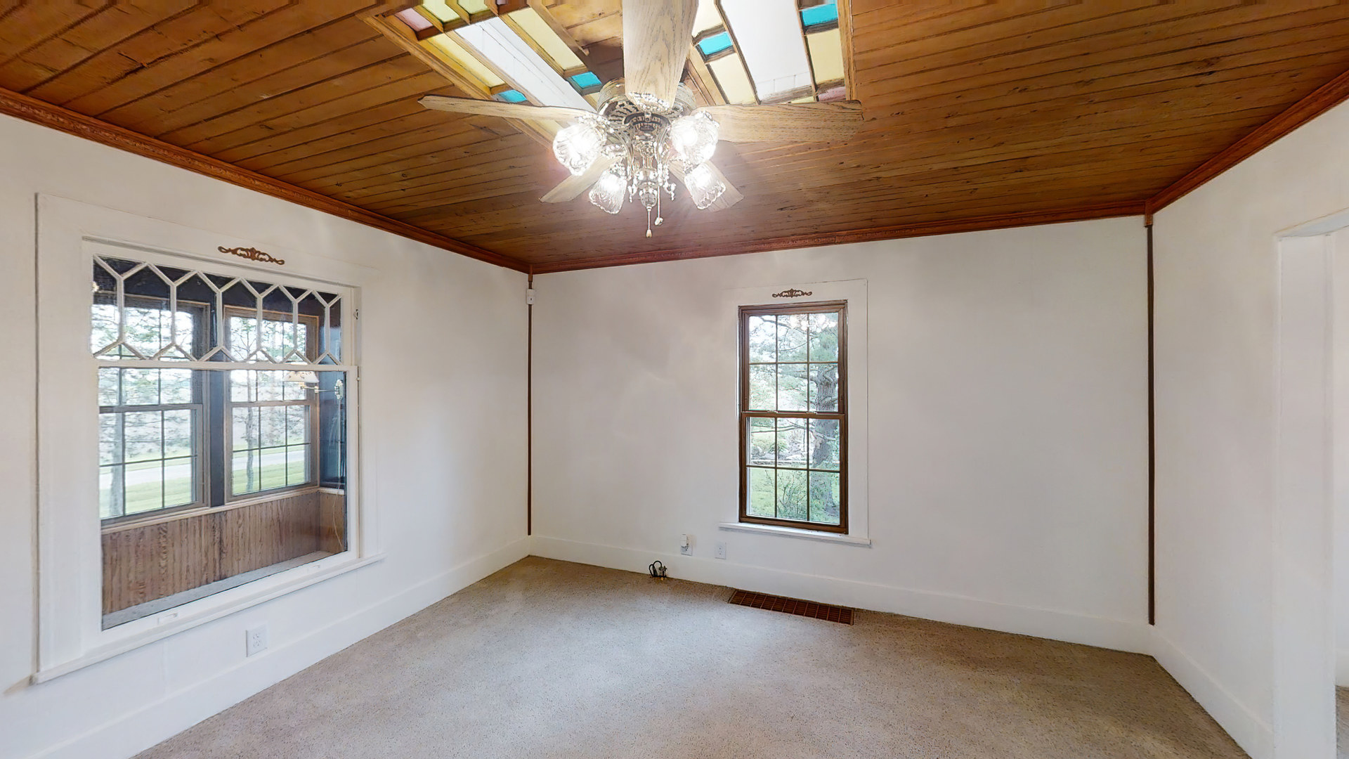 6100 Grove Road Clinton, IL 61727 - Photo 13 of 51