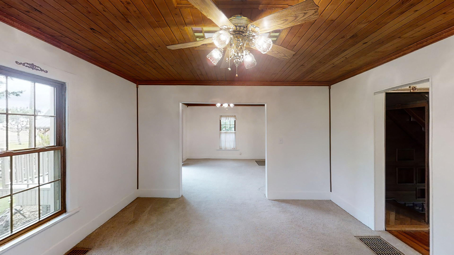6100 Grove Road Clinton, IL 61727 - Photo 14 of 51