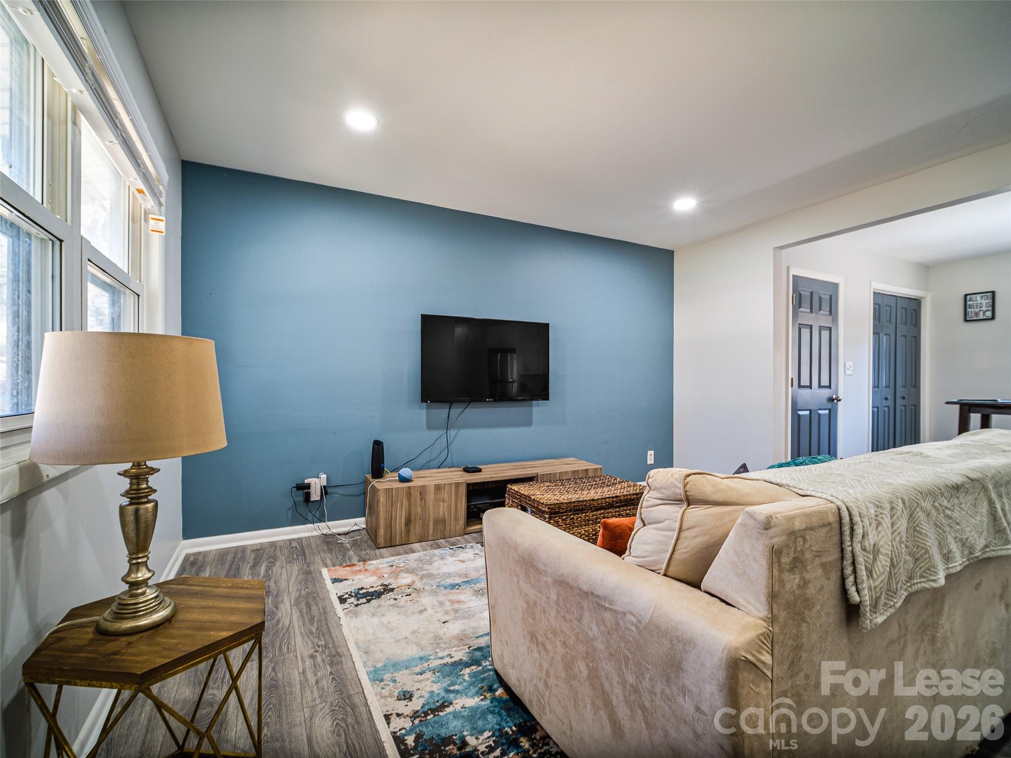 2515 Thornton Road Charlotte, NC 28208 - Photo 4 of 25