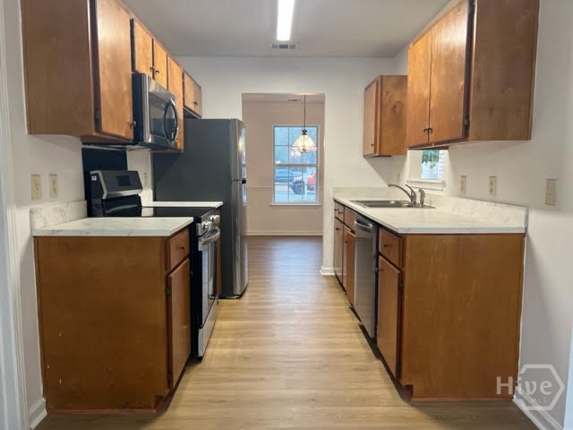 12 Stalwick Drive Pooler, GA 31322 - Photo 15 of 25 Kitchen with brand new stainless steel appliances