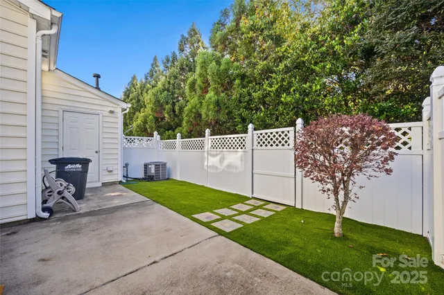 $325,000 | 120 Chimney Rock Lane, Fort Mill, SC 29708