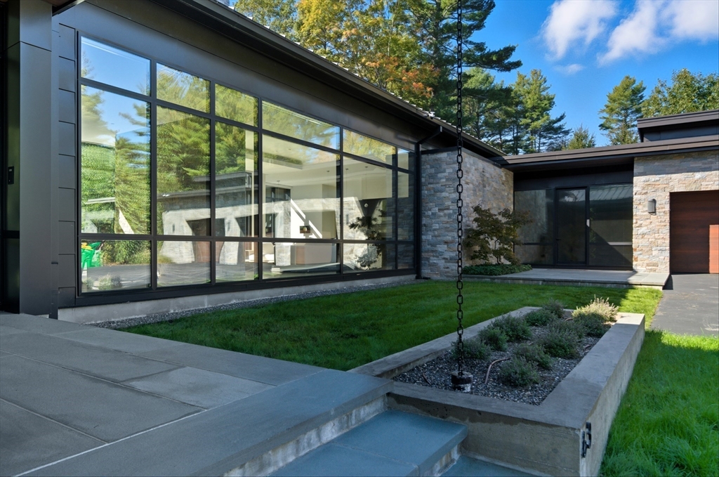 63 Sylvan Lane Weston, MA 02493 - Photo 25 of 28