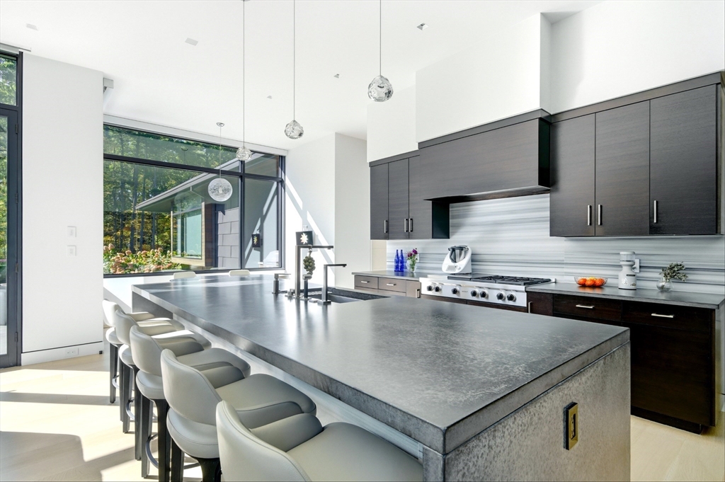 63 Sylvan Lane Weston, MA 02493 - Photo 7 of 28